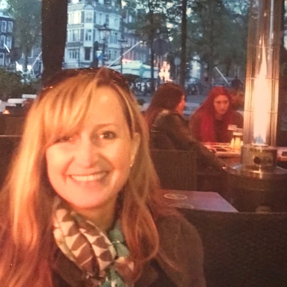 Meet Your Posher - Picture 7 of 8